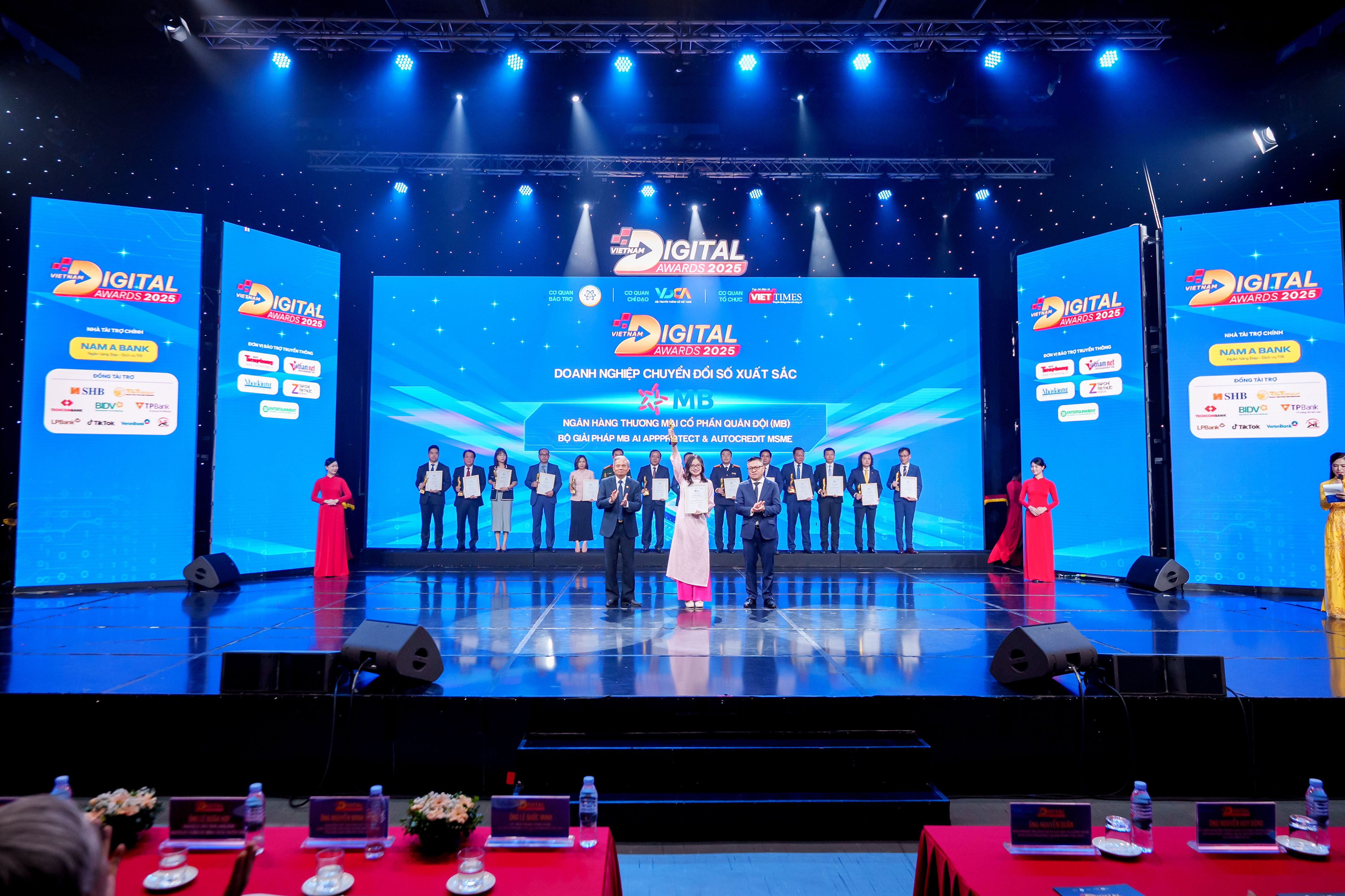 Motion 1 – Biểu tượng công nghệ Việt tại Giải thưởng Chuyển đổi số Việt Nam 2025